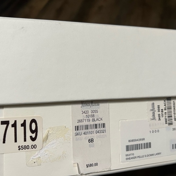 Alexander McQueen Oversized Sneaker - Picture 6 of 6